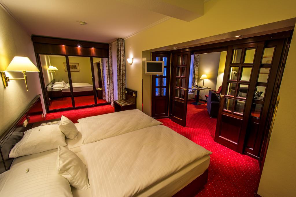 Sachsenwald Hotel راينبك المظهر الخارجي الصورة