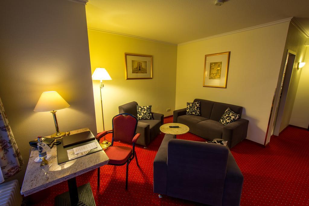 Sachsenwald Hotel راينبك المظهر الخارجي الصورة