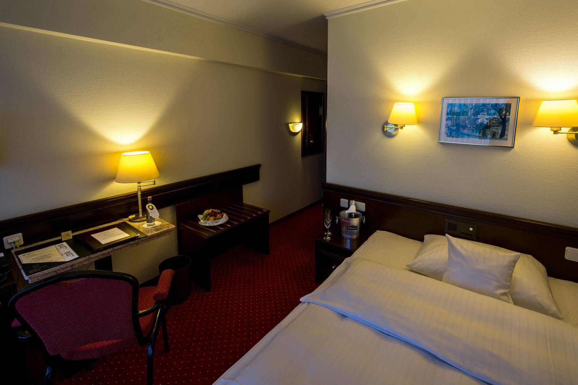Sachsenwald Hotel راينبك المظهر الخارجي الصورة