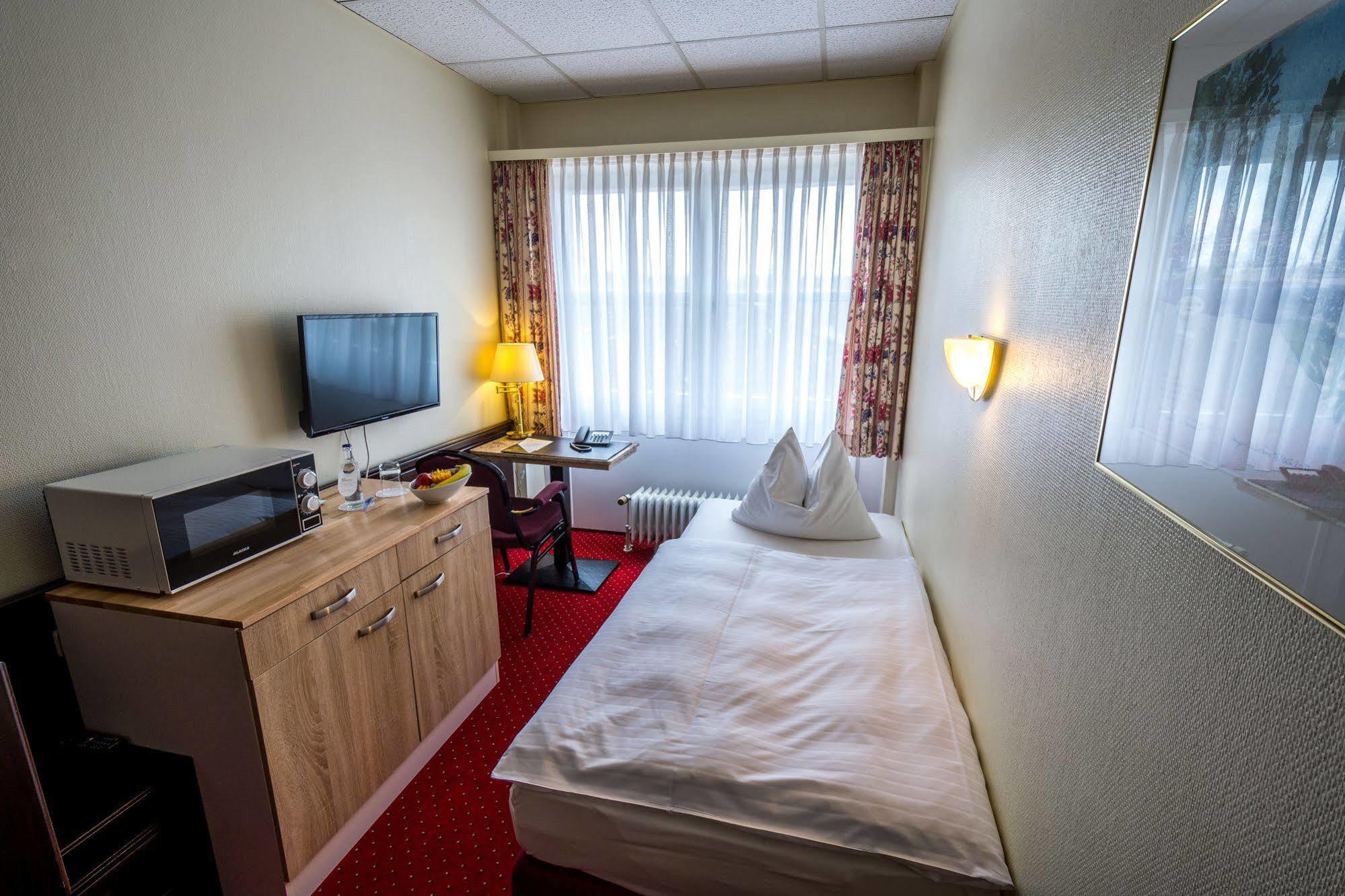 Sachsenwald Hotel راينبك المظهر الخارجي الصورة